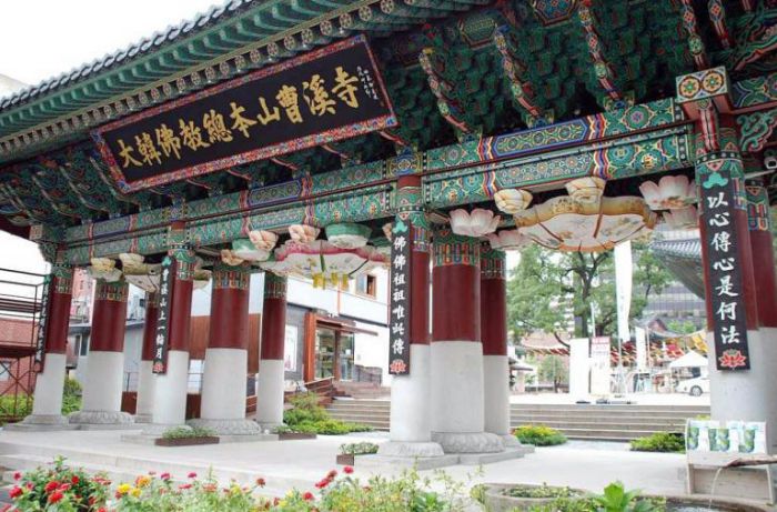 Chùa Jogyesa địa điểm tâm linh nổi tiếng tại Seoul