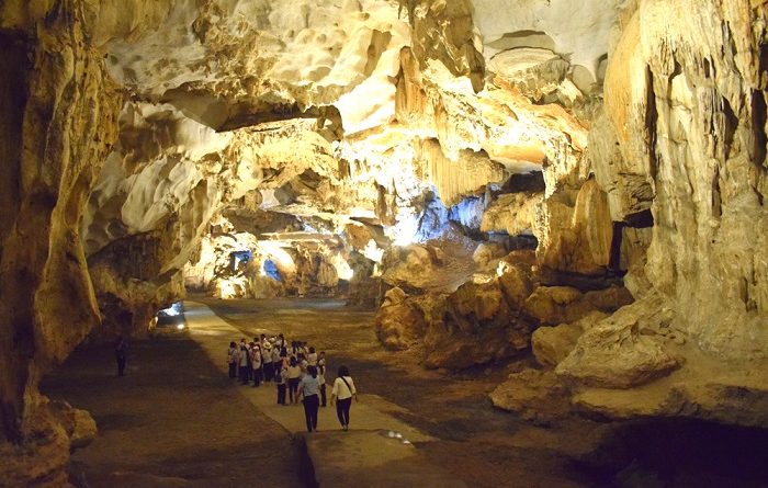 Du lịch Vũng Đục đi tự túc hay theo tour